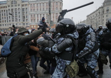 Moskwa. Starcia z policją podczas protestu w obronie aresztowanego Aleksieja Nawalnego