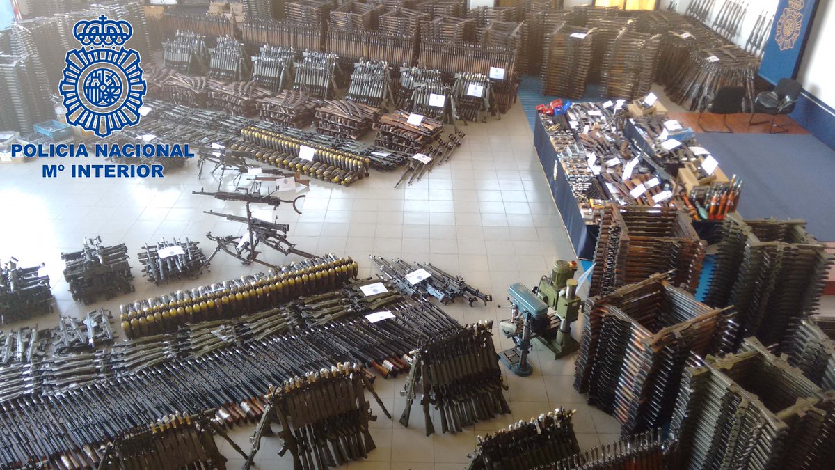 Nielegalny arsenał broni