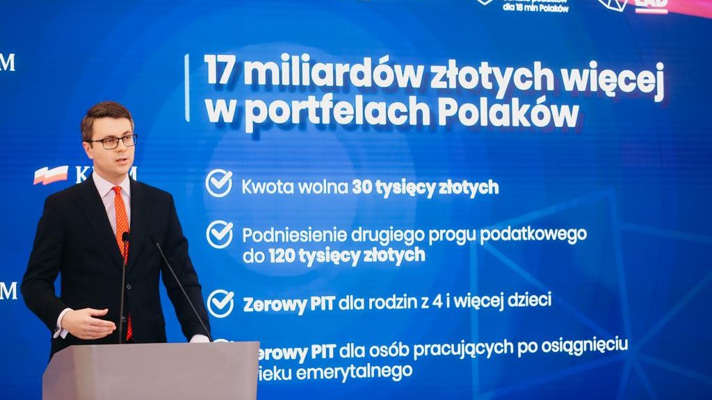 Rzecznik prasowy rządu Piotr Mueller na konferencji prasowej