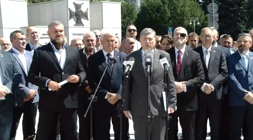Mundurowi na listach KKP Grzegorza Brauna