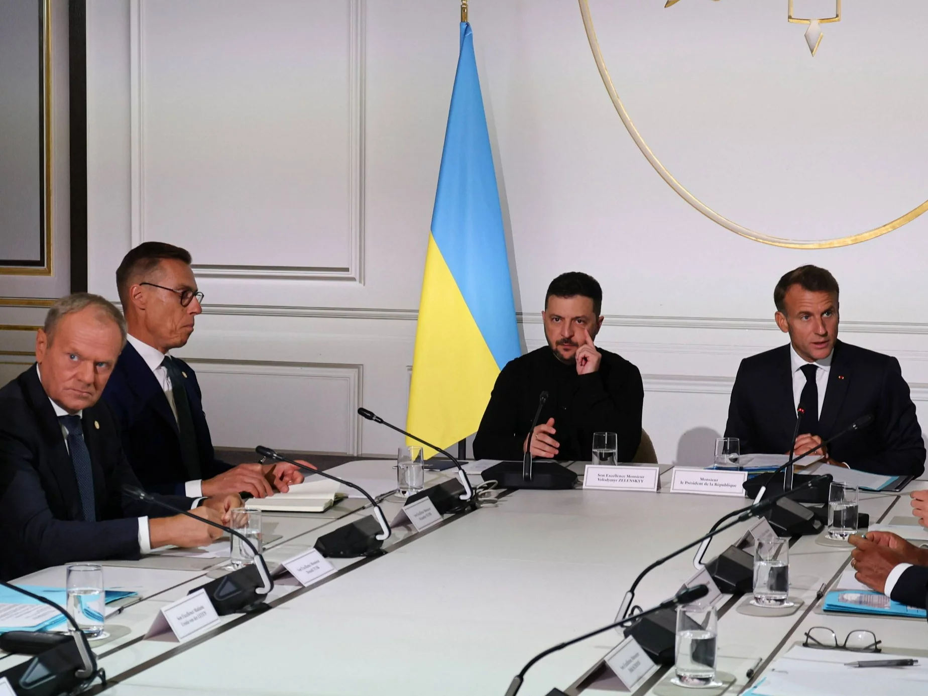 Donald Tusk, Alexander Stubb, Wołodymyr Zełenski i Emmanuel Macron
