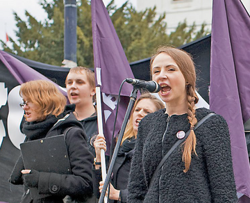 Na jedną z nowych liderek po protestach kobiet wyrosła Agnieszka Dziemianowicz-Bąk z partii Razem