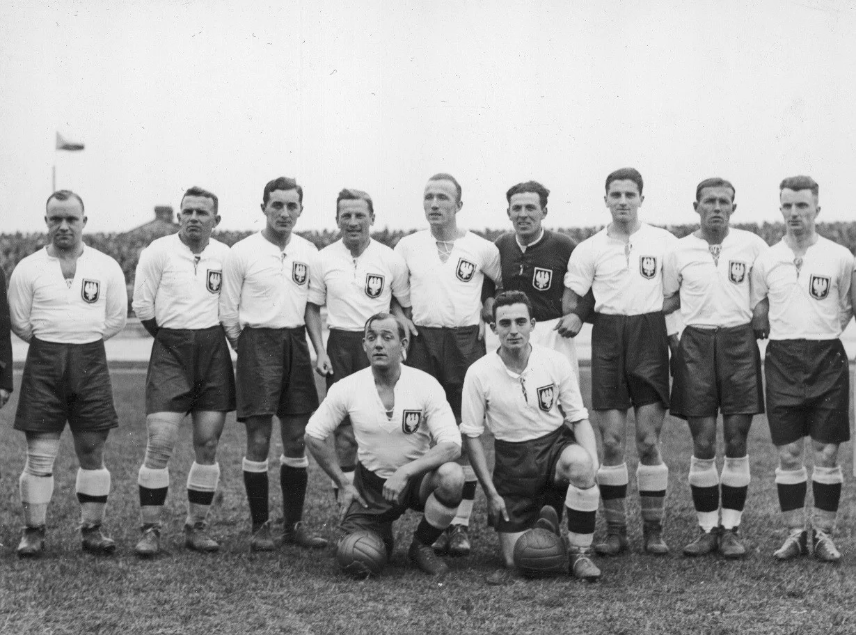 Reprezentacja Polski przed meczem z Czechosłowacją, rozegranym w Warszawie, 15 października 1933