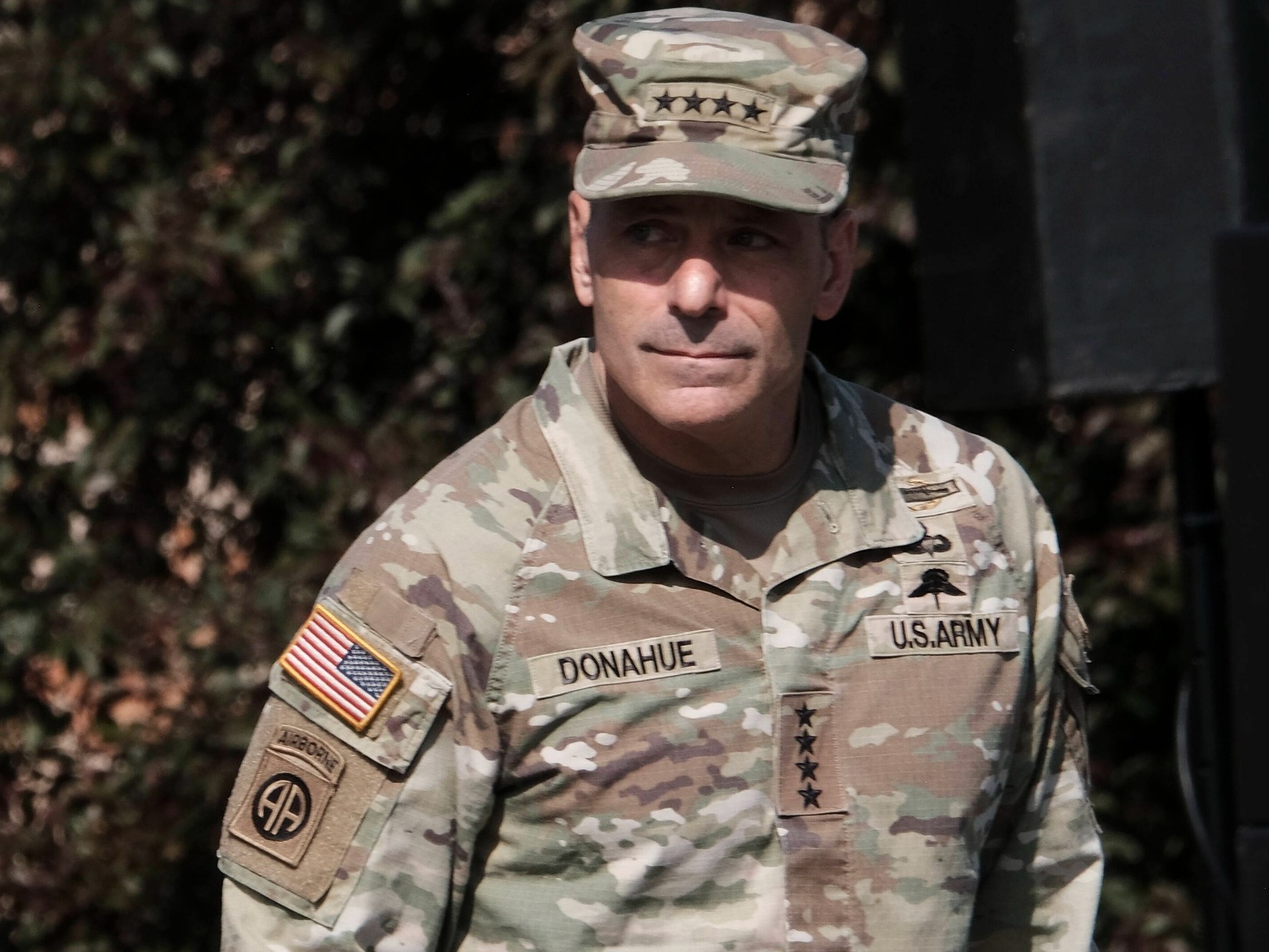 Generał Christopher Donahue