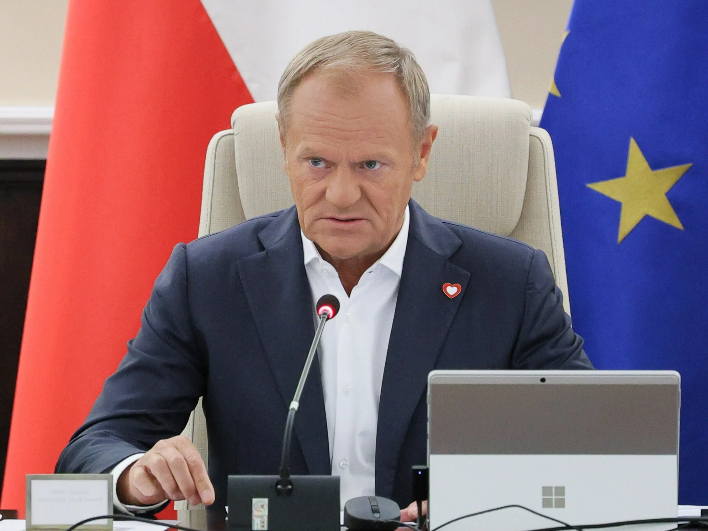 Premier Donald Tusk podczas posiedzenia rządu w siedzibie Kancelarii Prezesa Rady Ministrów w Warszawie