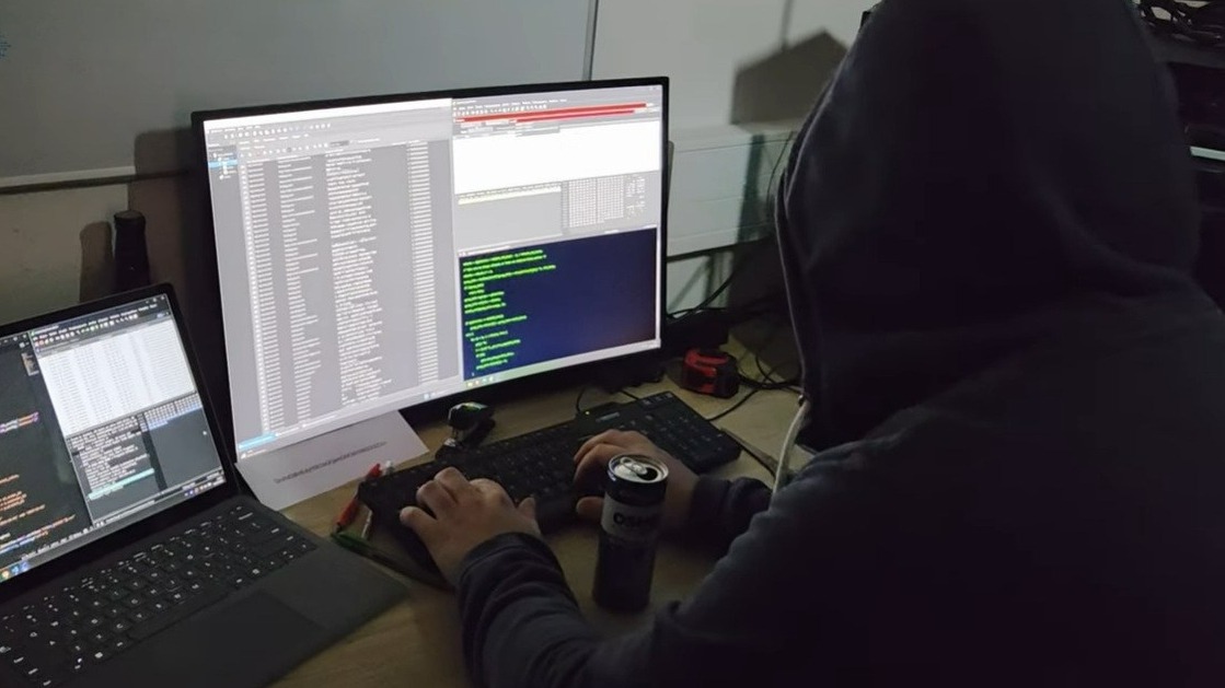 Sprawca wycieku danych sklepu Morele.net trafił w ręce służb