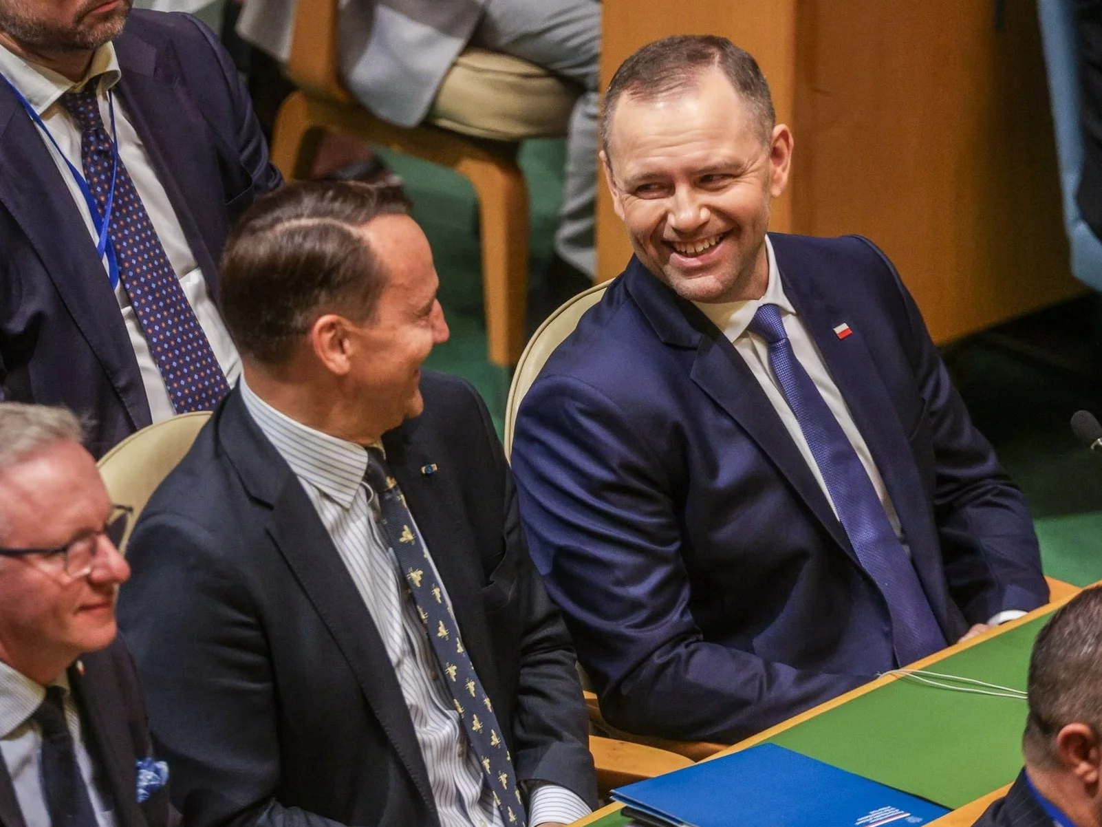 Radosław Sikorski, Karol Nawrocki