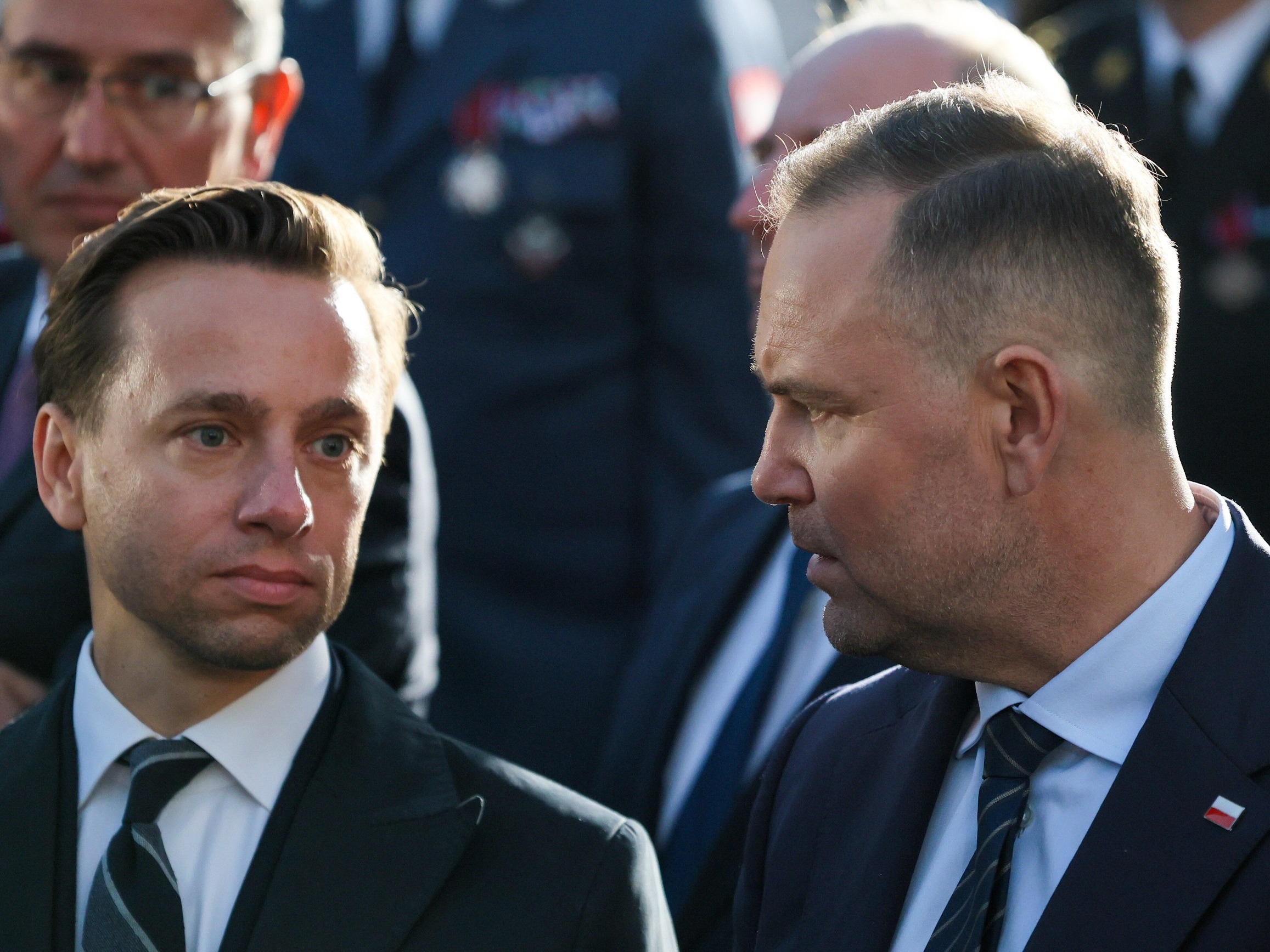 Nawrocki liderem, Bosak na podium. Pierwszy taki sondaż