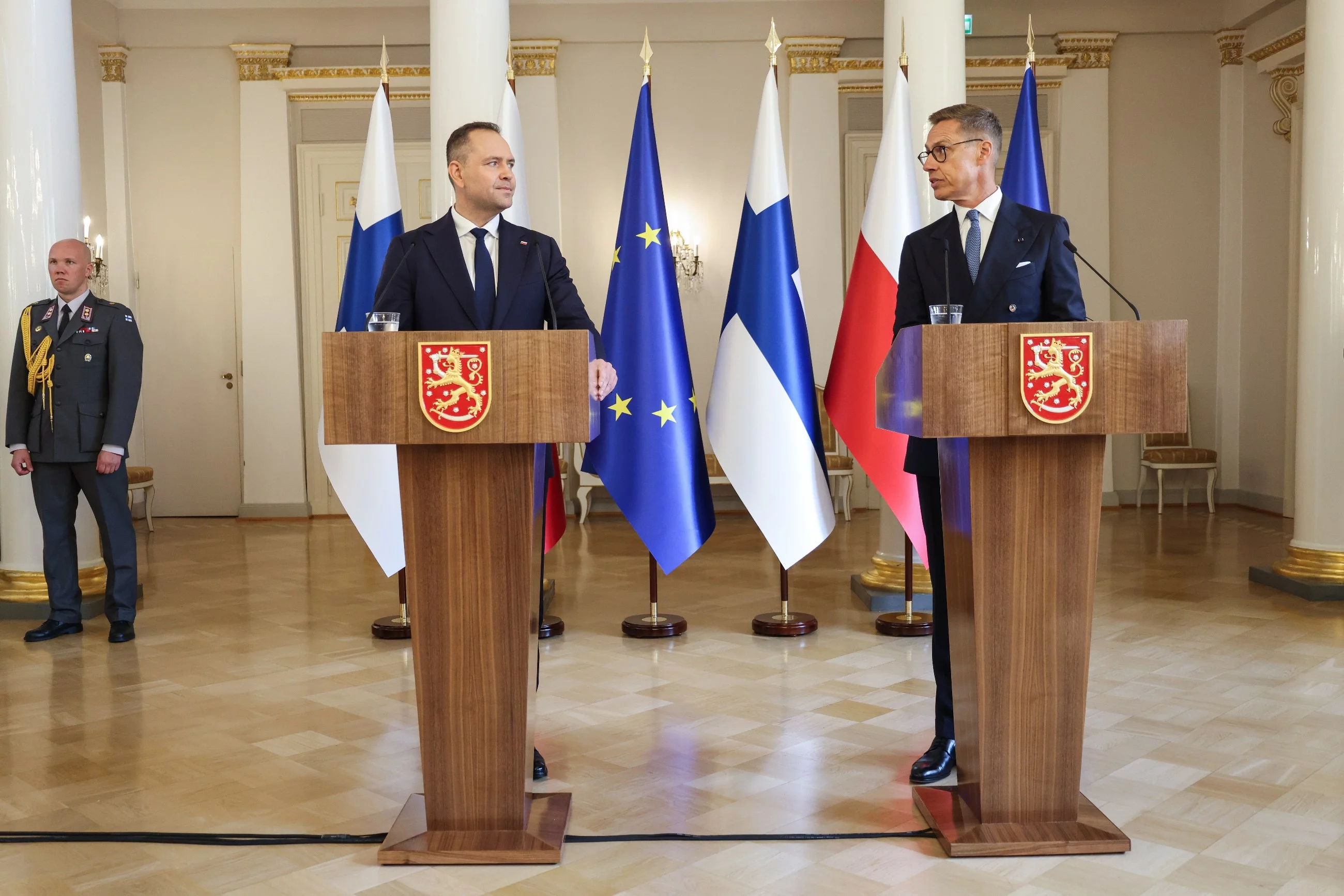 Prezydenci Polski i Finalndii Karol Nawrocki i Alexander Stubb