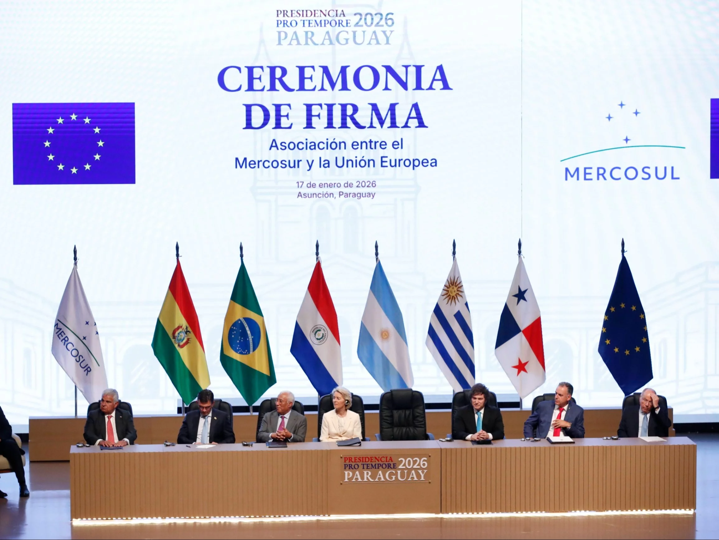 Przewodnicząca Komisji Europejskiej, niemiecka polityk Ursula von der Leyen podczas podpisania umowy między Unią Europejską a Mercosurem