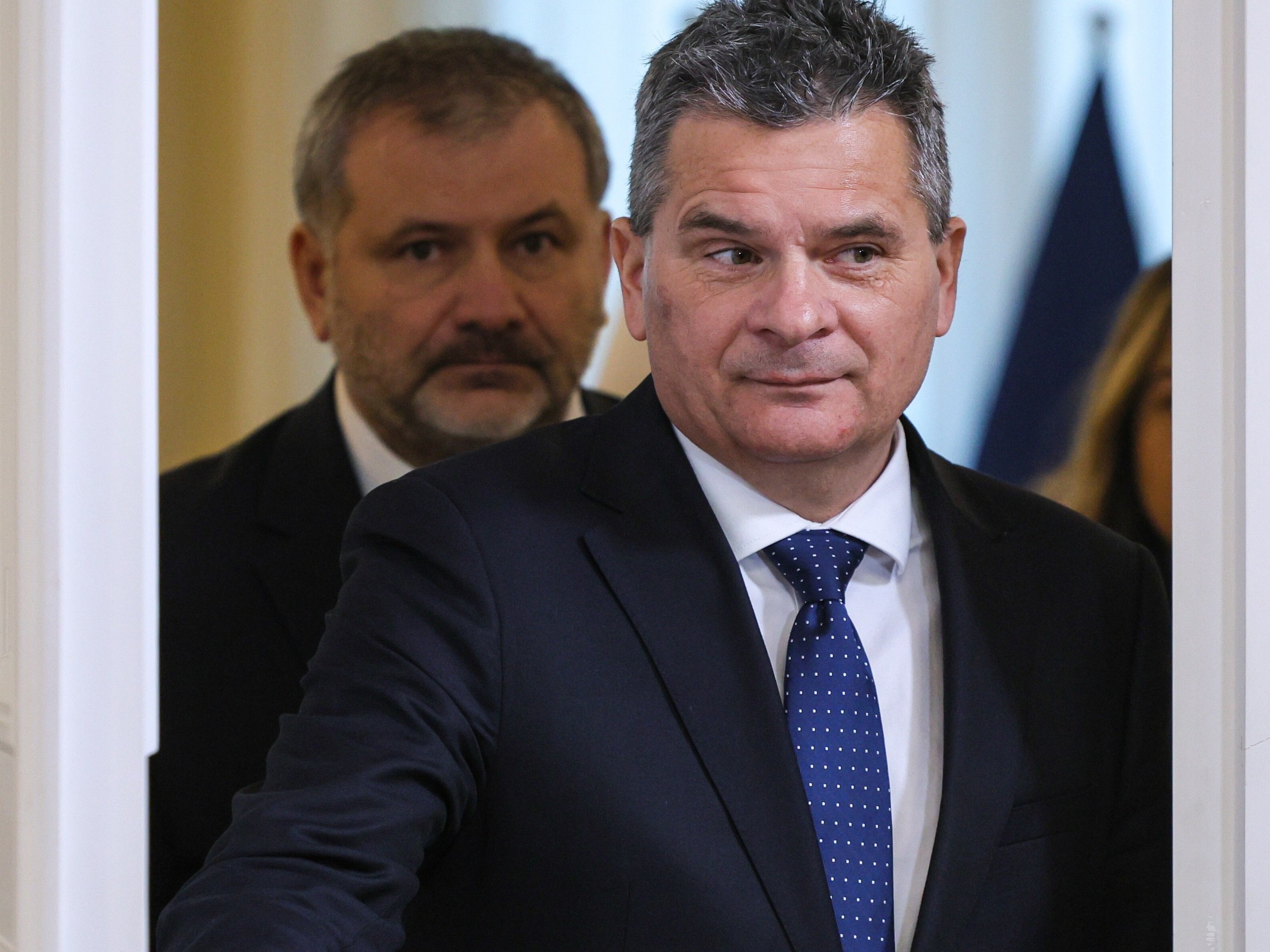 Minister sprawiedliwośći Waldemar Żurek (L) oraz prokurator krajowy Dariusz Korneluk (P)