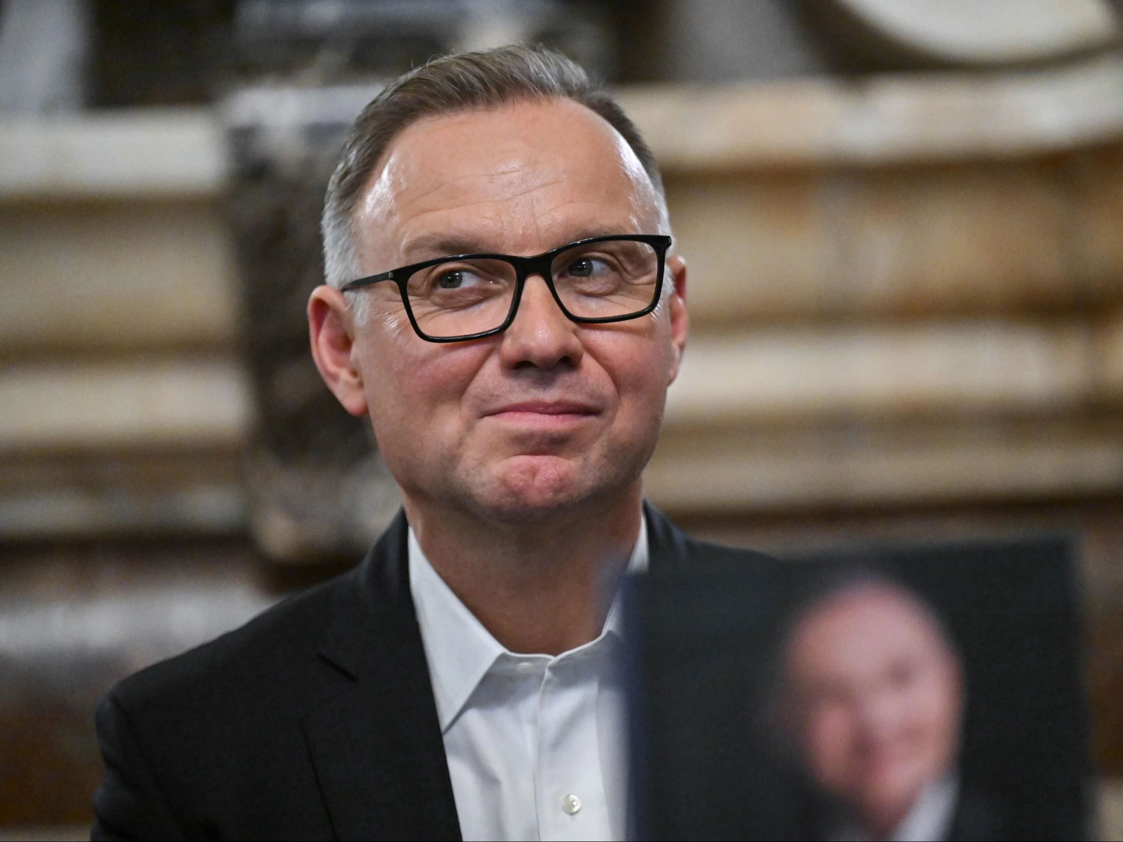 "Neutralne płciowo" ogłoszenia o pracę. Duda powiedział, czemu to podpisał