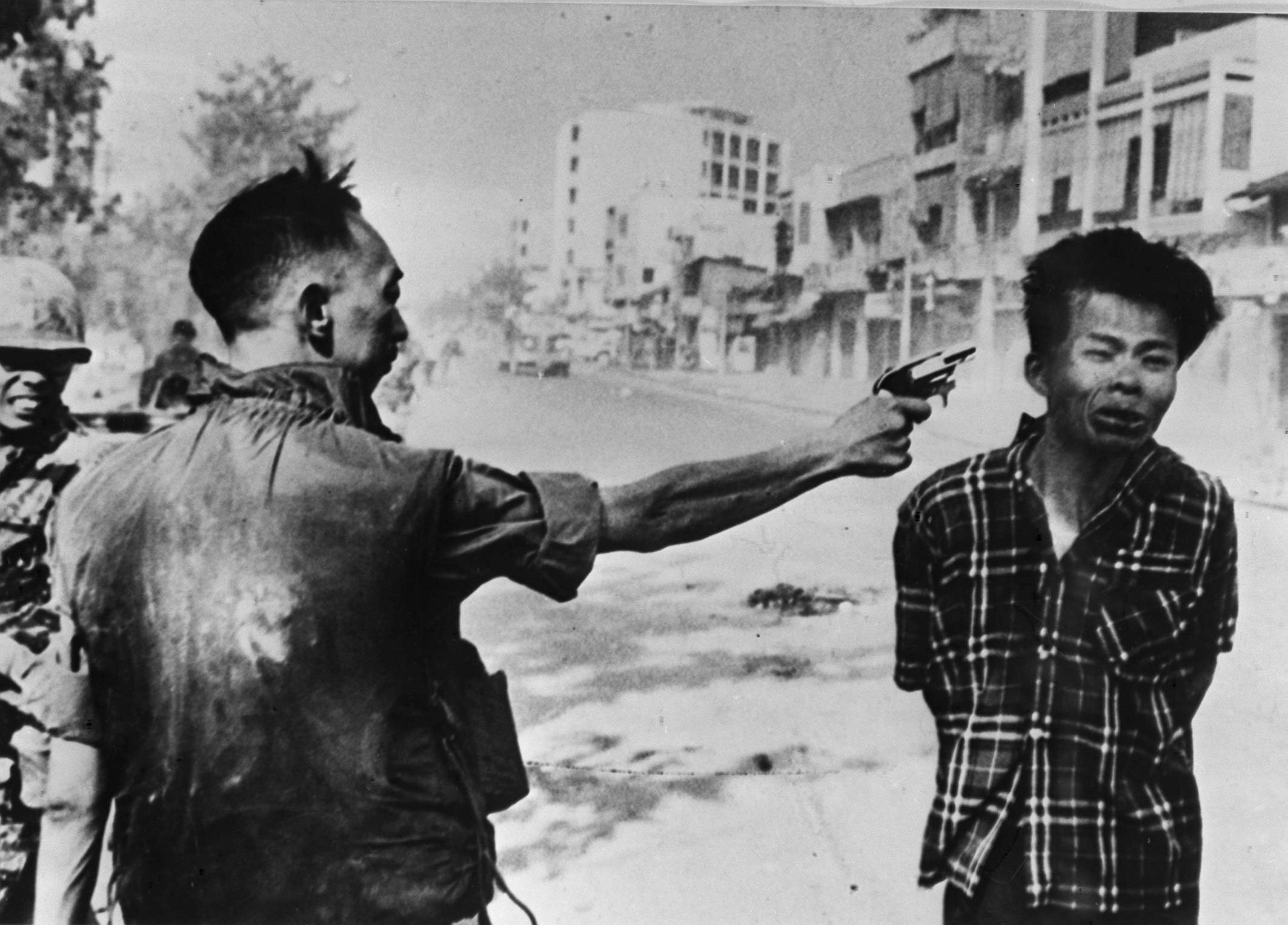 Nguyen Van Lem - ofiara egzekucji na zdjęciu Eddiego Adamsa
