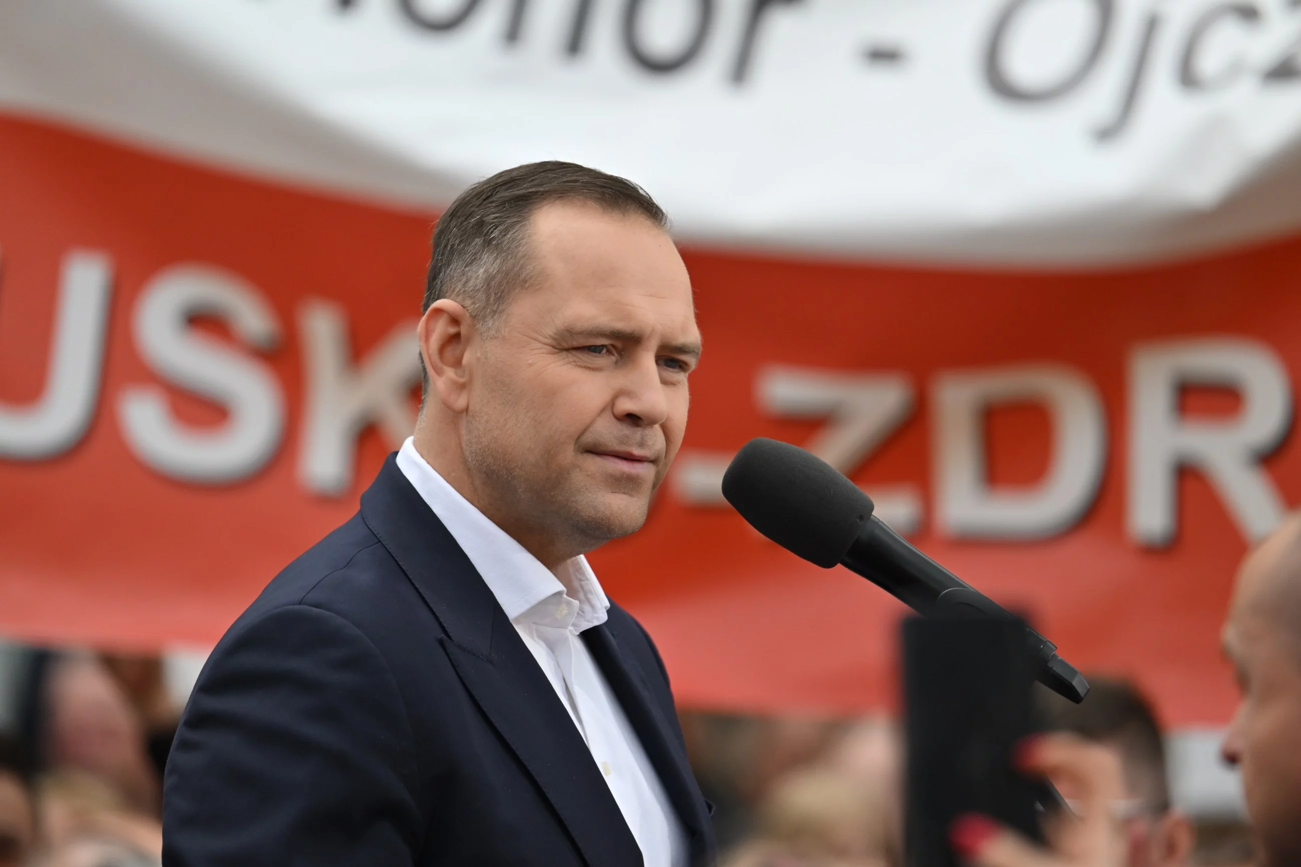 «Мы не можем оскорбить». Навроцкий атакует Туска