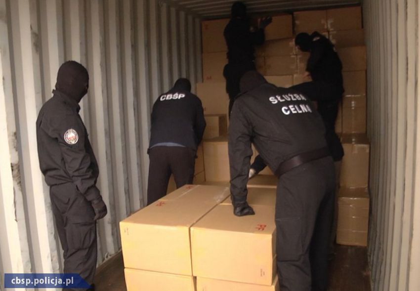 Akcja funkcjonariuszy CBŚP i Służby Celnej