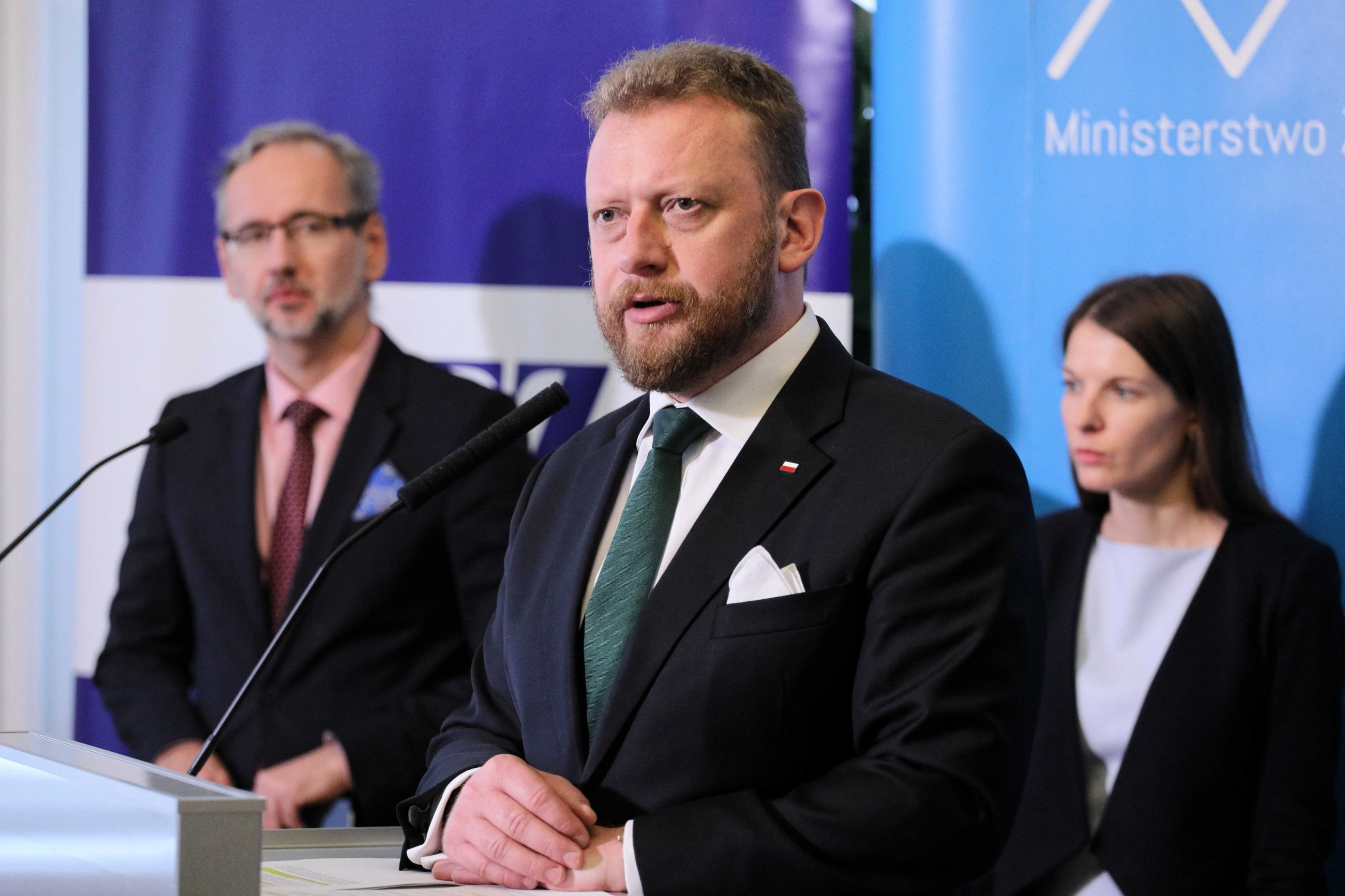 Niedzielski pobity. Szumowski: Również otrzymywałem groźby