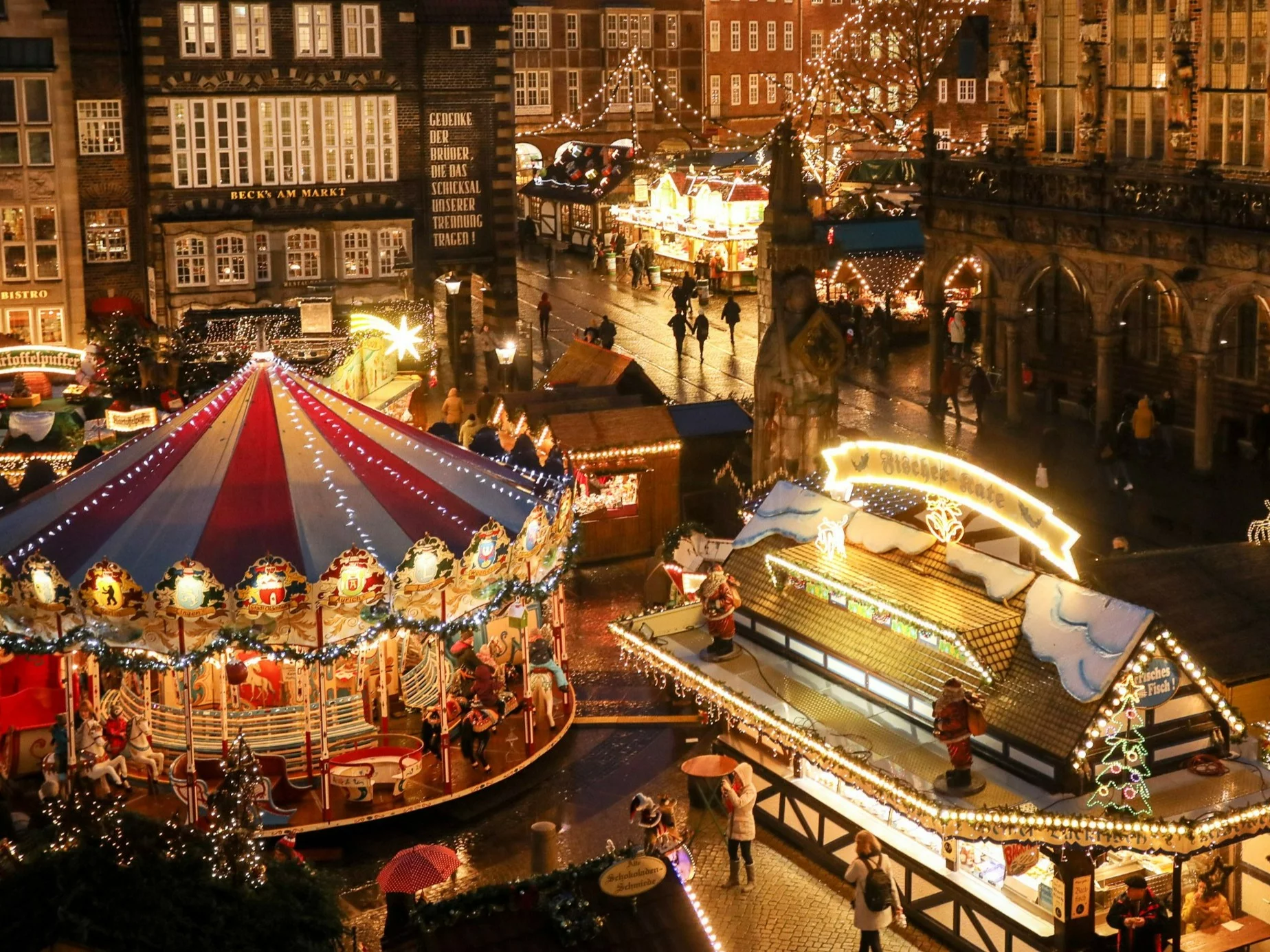 Chcieli dokonać zamachu na jarmark. Zatrzymano Egipcjanina, Syryjczyka i Marokańczyków