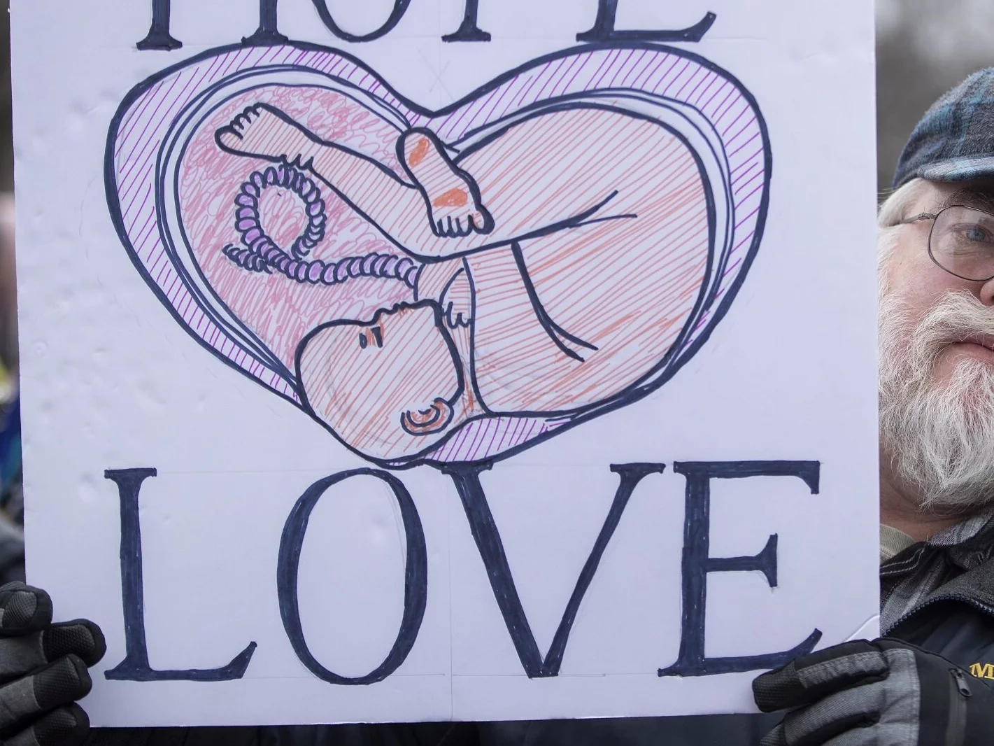 Zakaz modlitwy. Miasto zmuszone zrezygnować ze "strefy buforowej"