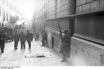 Niemieccy żołnierze na Via Rasella tuż po zamachu.