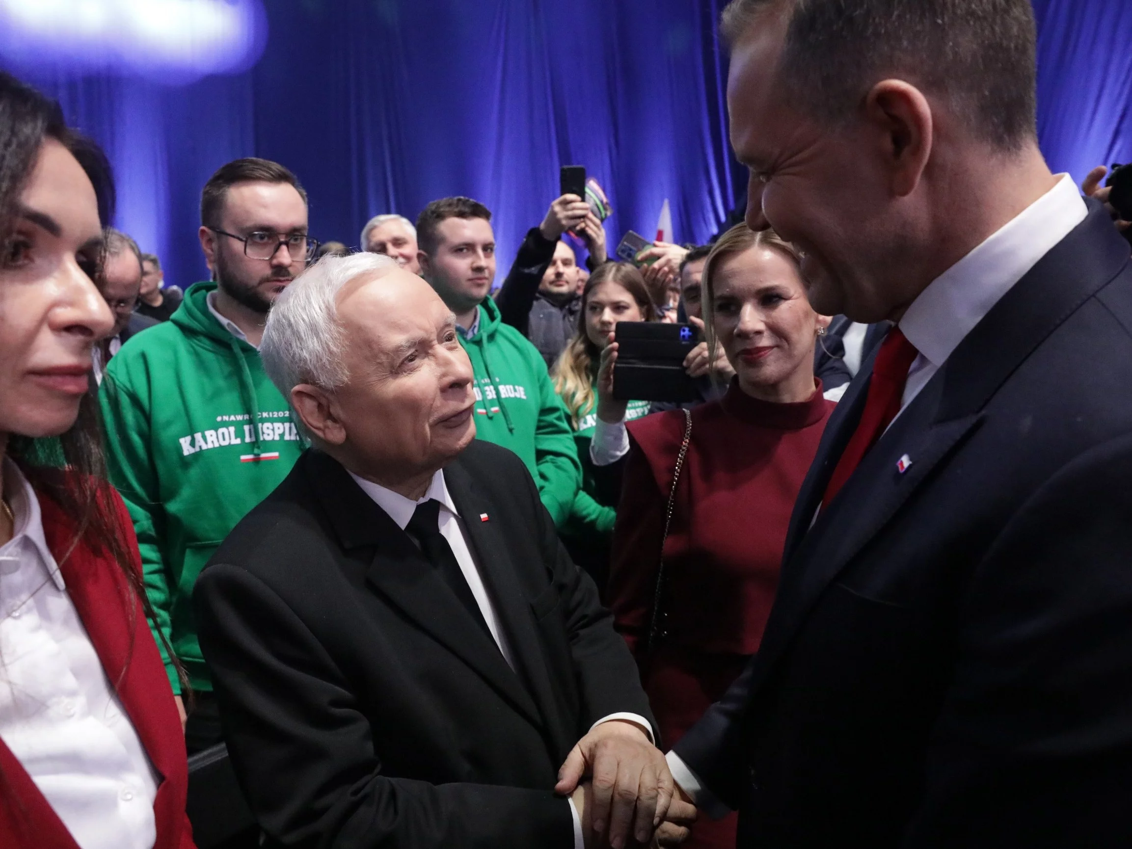 Prezes PiS Jarosław Kaczyński (C) i Karol Nawrocki (P)