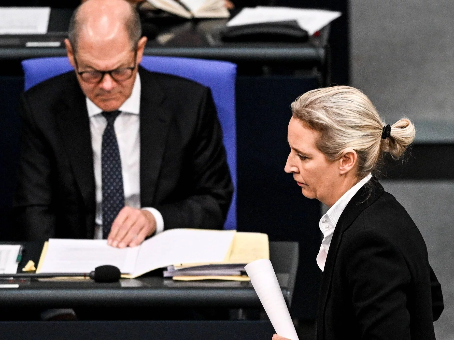 Bundestag. Liderka AfD Alice Weidel i kanclerz Olaf Scholz