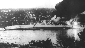 Niemiecki krążownik Blücher tuż przed zatonięciem