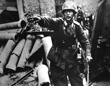 Niemiecki oficer w czasie powstania warszawskiego