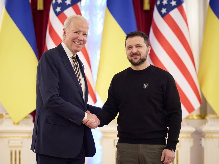 Prezydent USA Joe Biden i prezydent Ukrainy Wołodymyr Zełenski