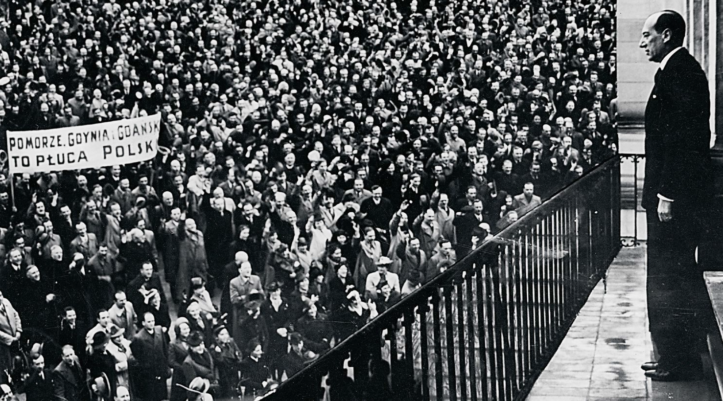 Józef Beck przemawia do uczestników demonstracji w Warszawie, 5 maja 1939 r.