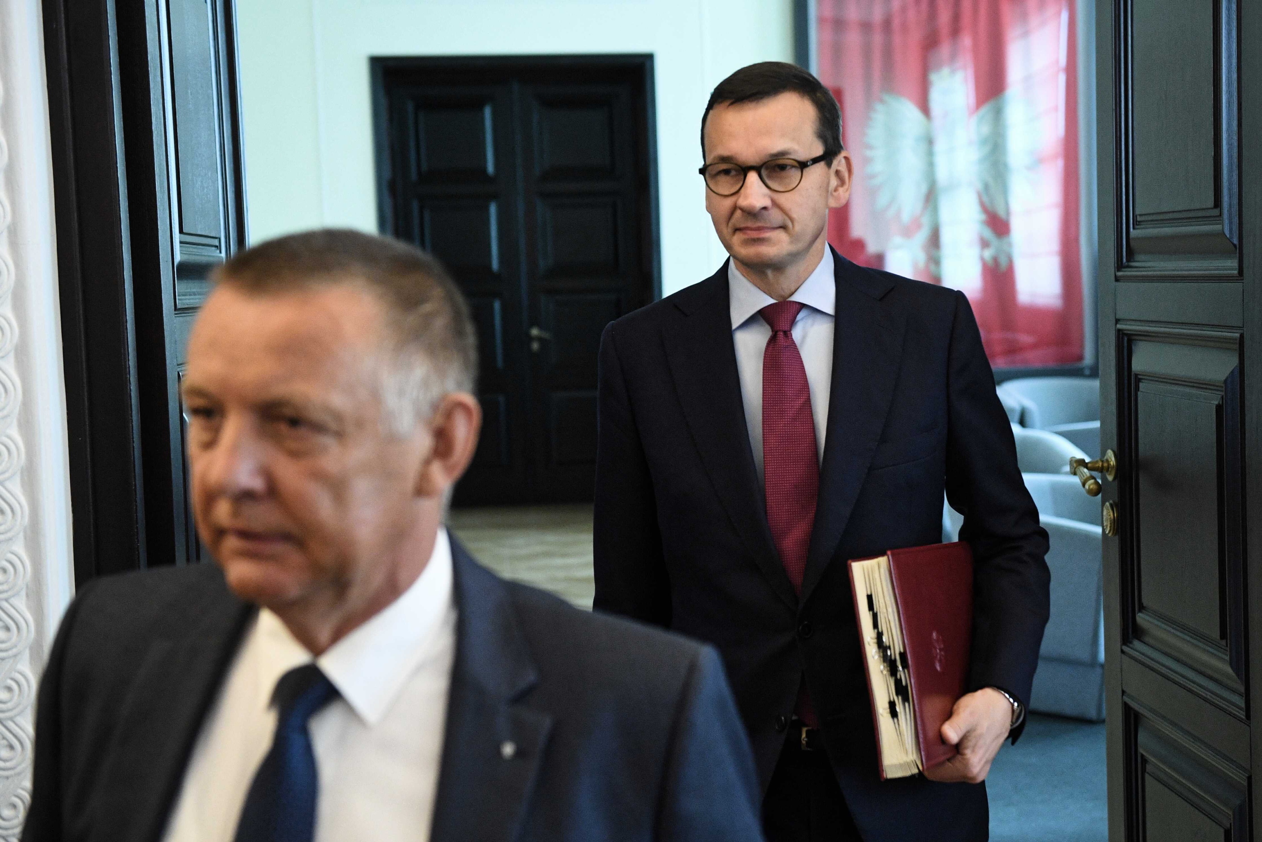 Mateusz Morawiecki, Marian Banaś