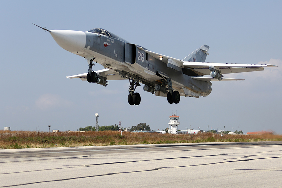 Su-24M w Latakii (Syria)