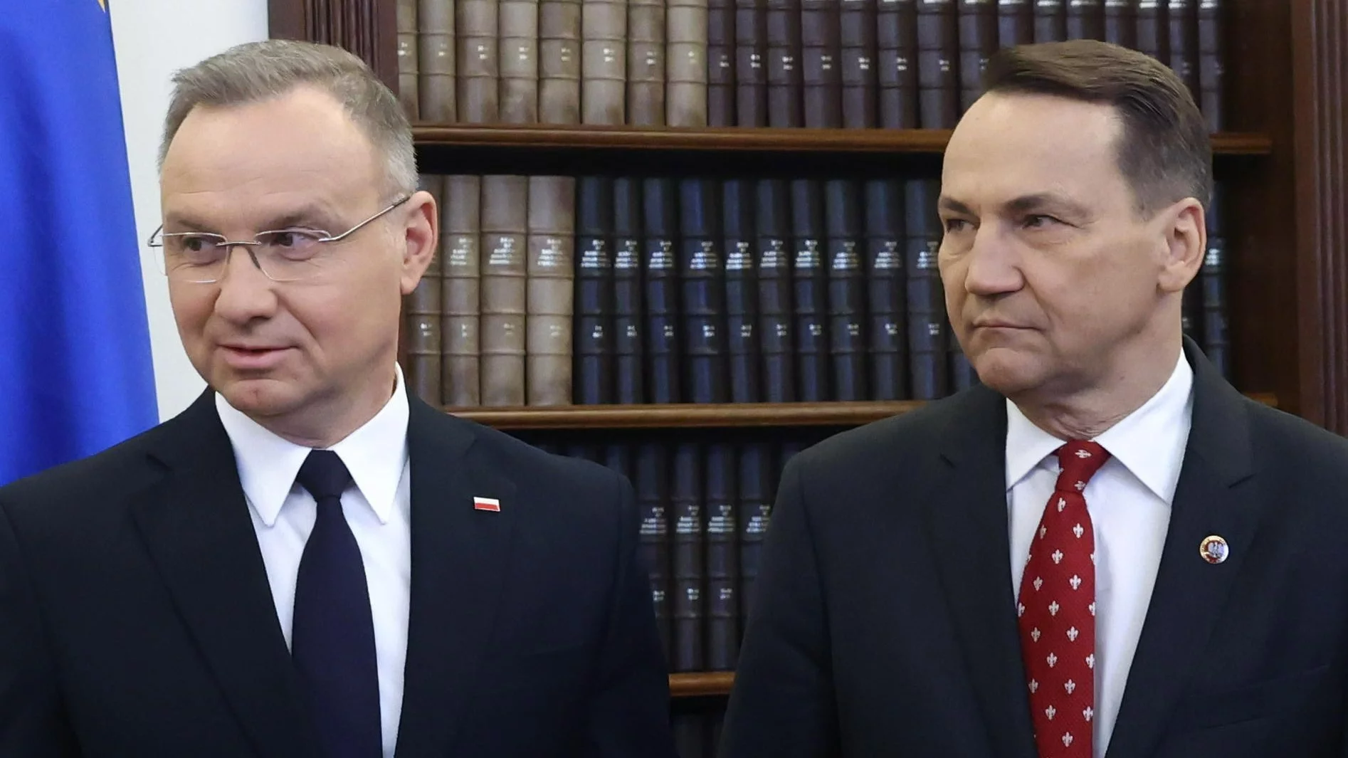 Sikorski zaskoczył ws. Dudy. "Nie podzielam oburzingu"