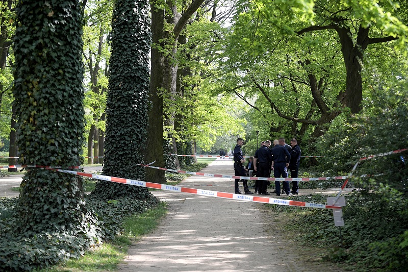 Policja bada sprawę samopodpalenia przed KPRM