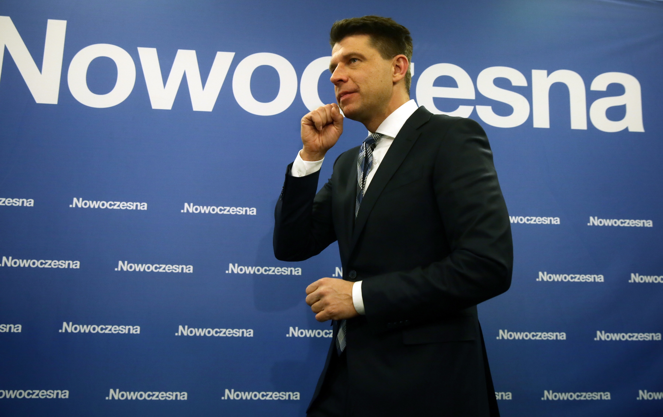 Lider Nowoczesnej Ryszard Petru w warszawskiej siedzibie Nowoczesnej