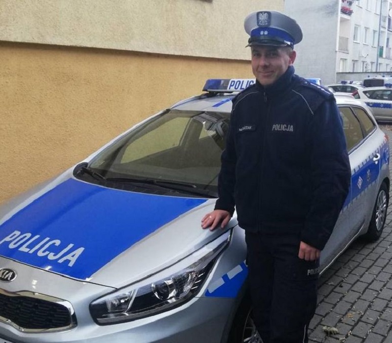 W CZASIE WOLNYM OD SŁUŻBY ZATRZYMAŁ PODEJRZANEGO O ROZBÓJ (źródło fot. policja)