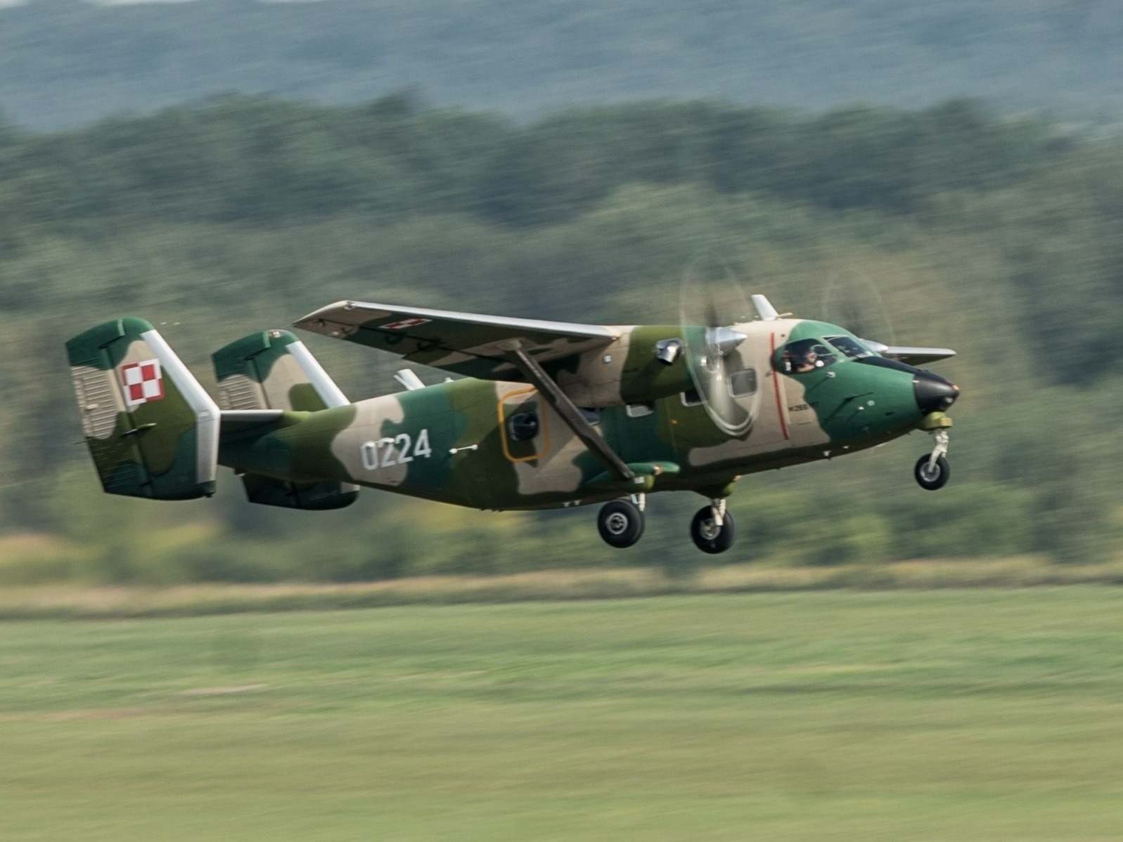 Co się działo na lotnisku w Radomiu? "Dwa niebezpieczne incydenty"