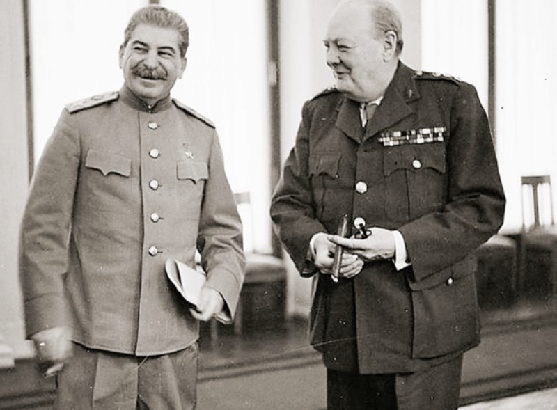 Józef Stalin i Winston Churchill w Jałcie