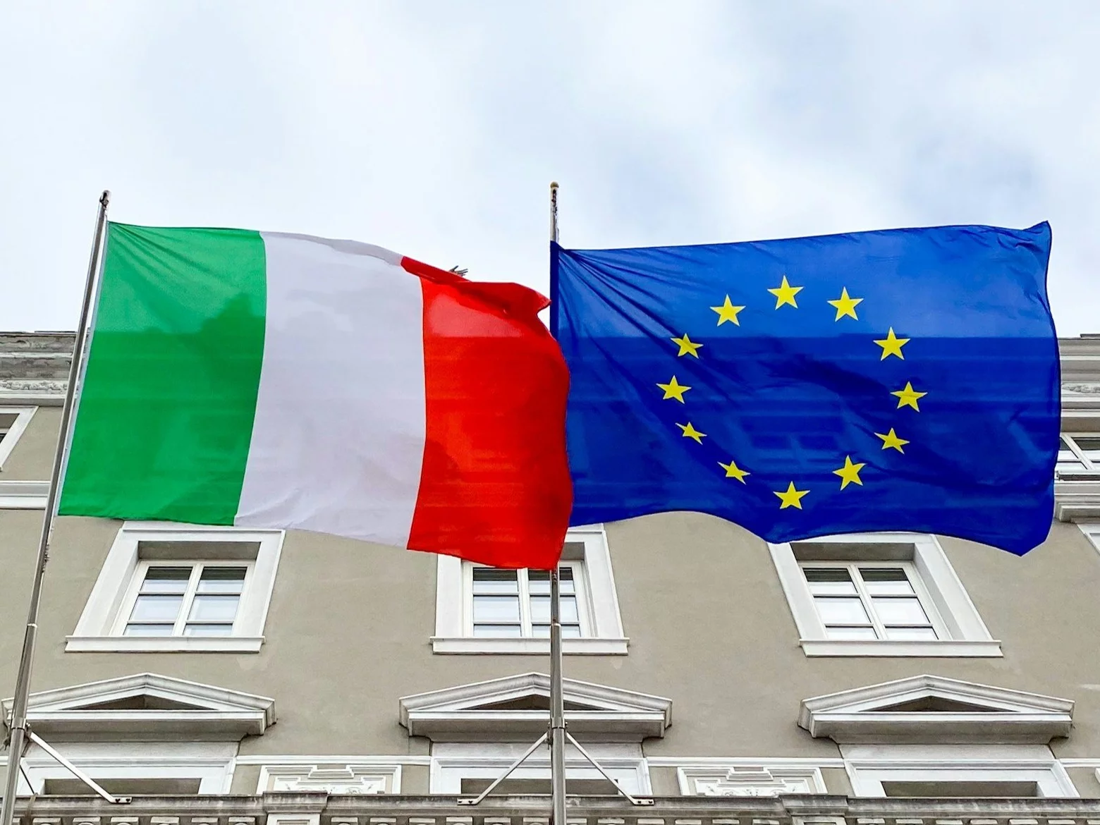 O spojrzeniu kolonialnym