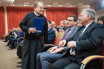 O. Tadeusz Rydzyk, Mateusz Morawiecki i Marek Suski w Toruniu