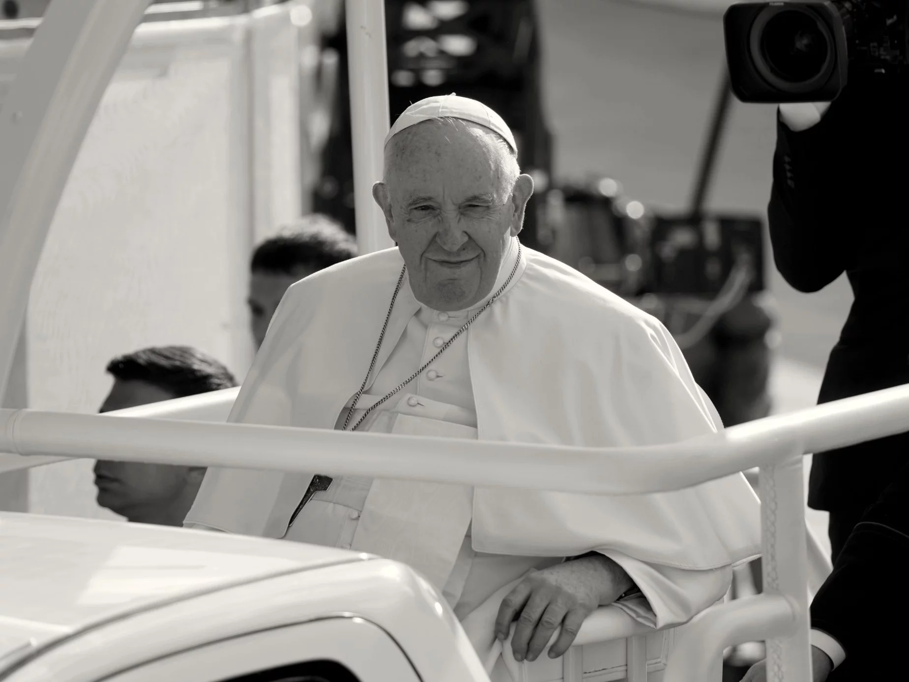 Papież Franciszek w papamobile