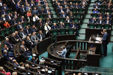 Obrady Sejmu. Przemawia premier Donald Tusk