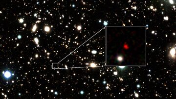 Obraz galaktyki HD1 stworzony na podstawie danych z teleskopu VISTA
