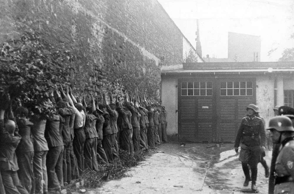 Obrona Poczty gdańskiej, wrzesień 1939. Pocztowcy po kapitulacji