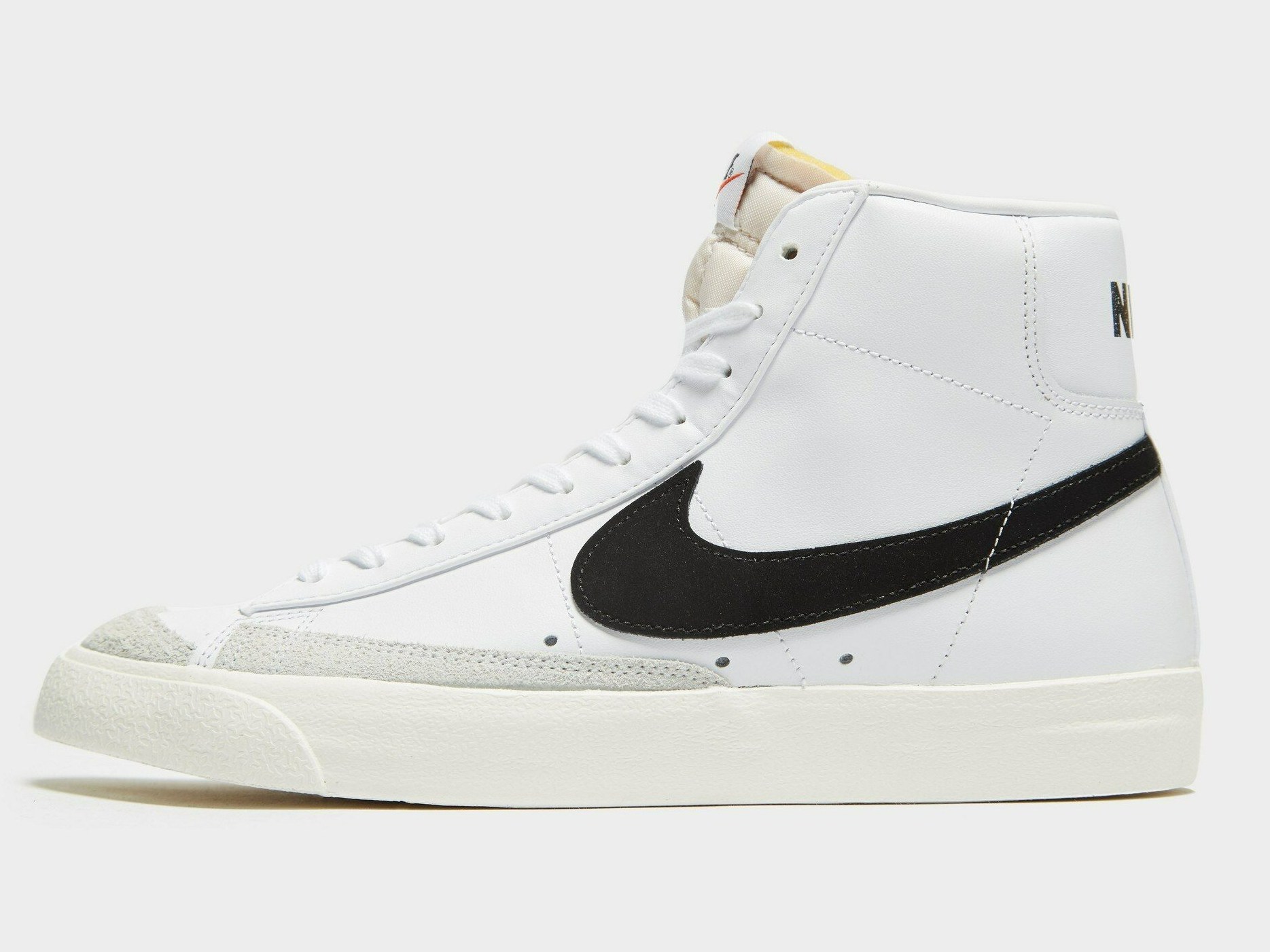 Nike Blazer mid 77 – kultowe obuwie sportowe