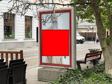 Ocenzurowany plakat na jednej z ulic Wrocławia