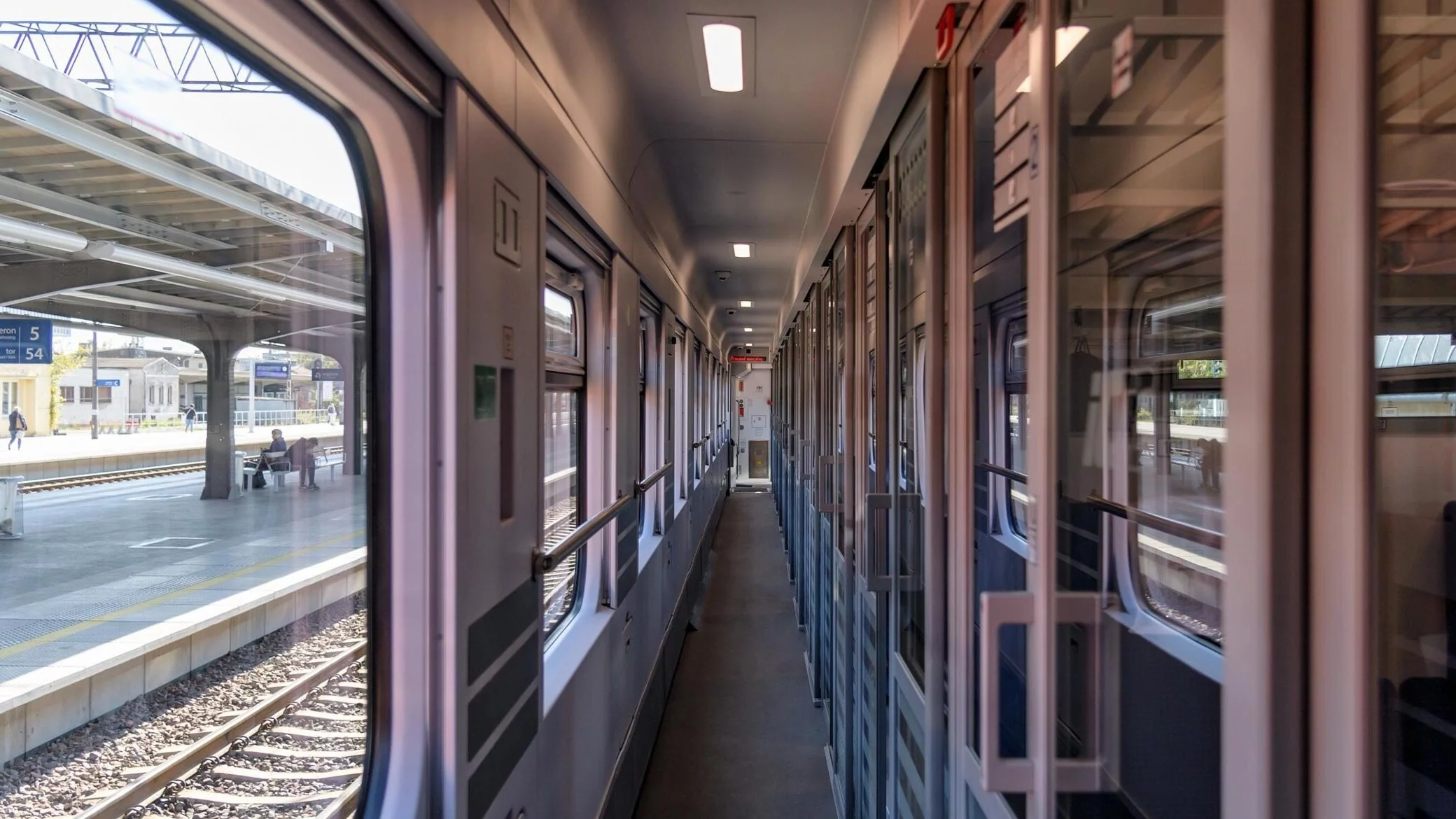 Pociąg PKP Intercity, zdjęcie ilustracyjne