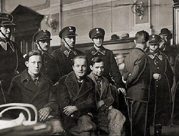 Od lewej na ławie oskarżonych: Dmytro Daniłyszyn, Wasyl Biłas i Markijan Zurakowskyj