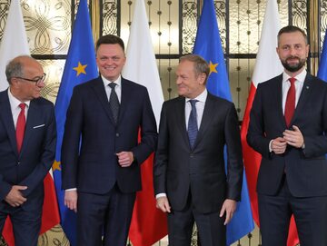 Od lewej: Włodzimierz Czarzasty, Szymon Hołownia, Donalda Tusk, Władysław Kosiniak-Kamysz