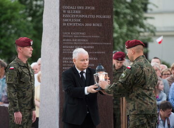 Odsłonięcie pomnika ofiar katastrofy smoleńskiej w Łodzi