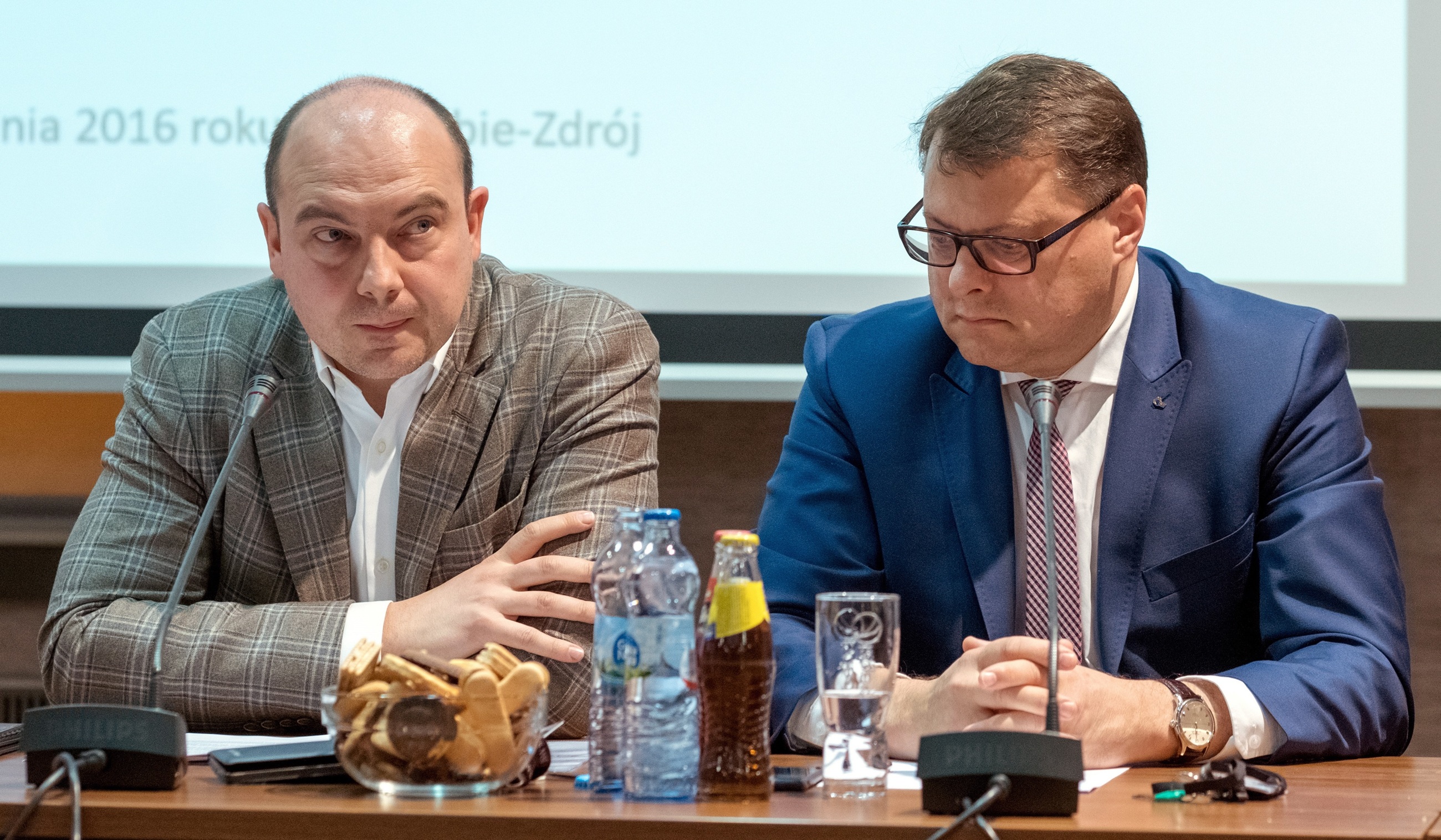 Przewodniczący Rady Nadzorczej JSW SA Daniel Ozon (L) oraz prezes JSW SA Tomasz Gawlik (P)